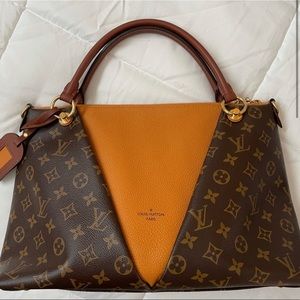 (SOLD) Louis Vuitton V Tote MM